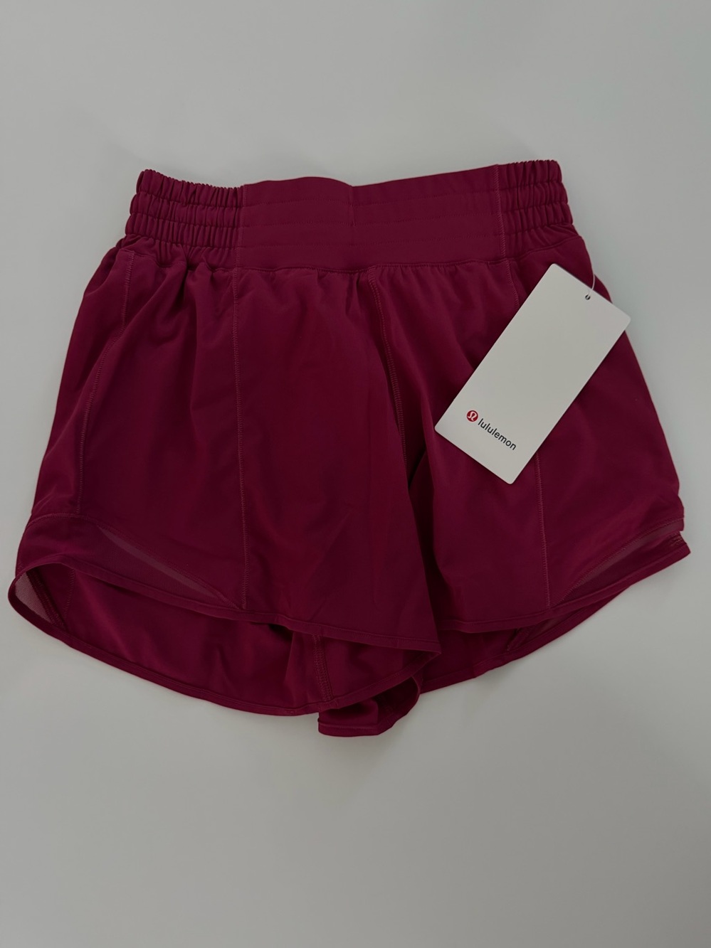 Lululemon - Hotty Hot High Rise Short 4” - Size 4 - NWT